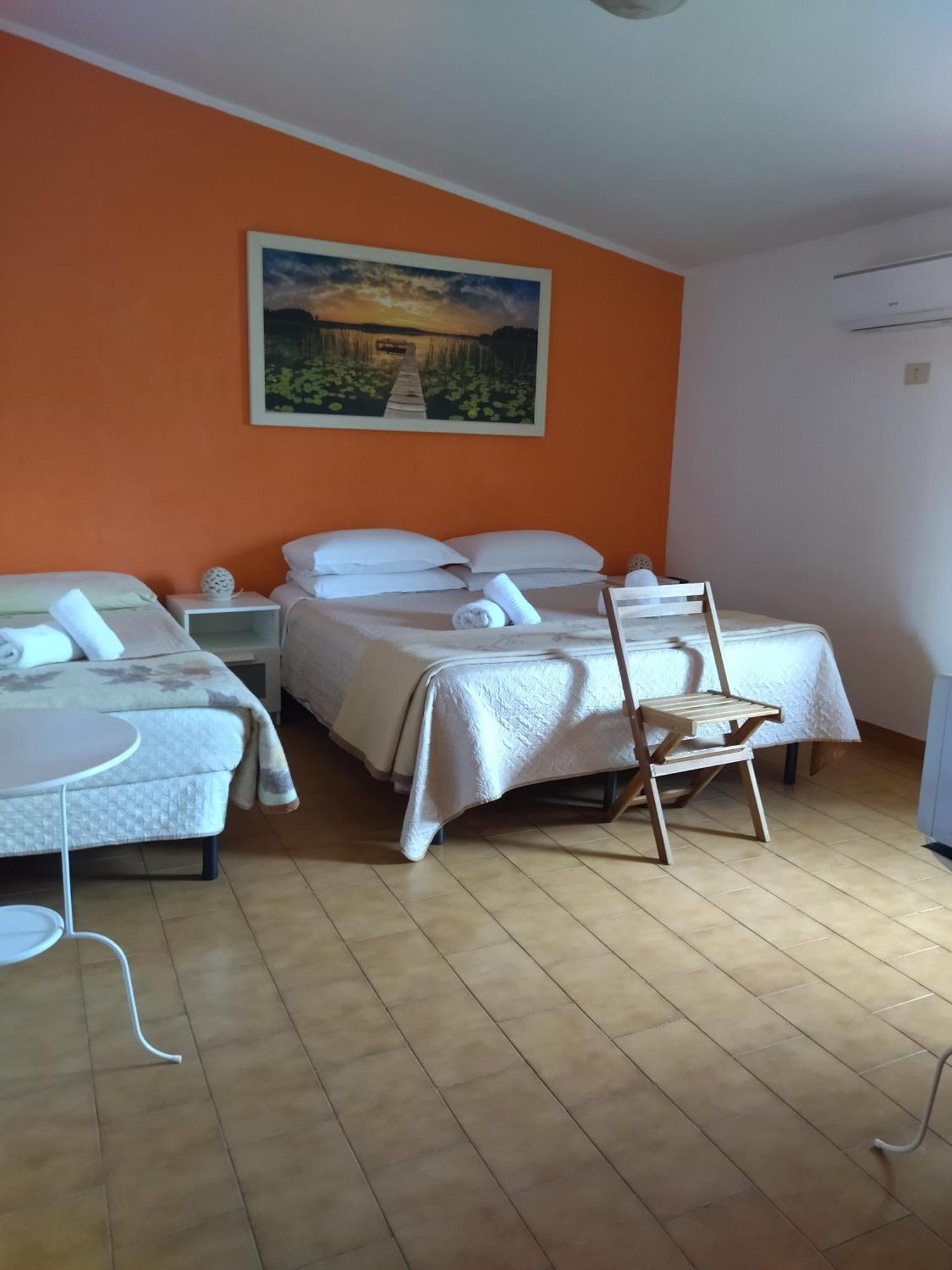 B&B La Pace Ardea Buitenkant foto